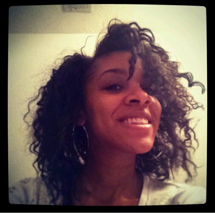 Pretty_Famous's profile picture. give a girl the right shoes....and she can conquer the world!!