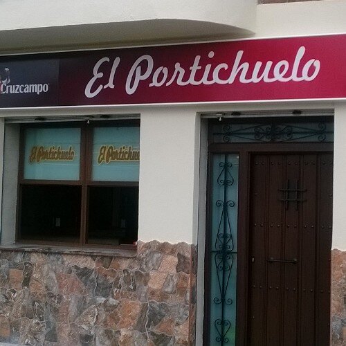 La mejor carne a la piedra, el mejor vino y sobre todo el mejor servicio para el mejor cliente.