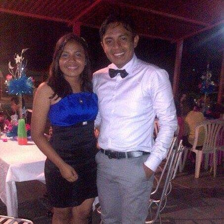 Lcdo. en Contaduria Pública. Padre de:@SoyAngie_ 
Enamorado de La Vida! Cada cual es como Dios le ha hecho pero llega a ser como el mismo se hace...
