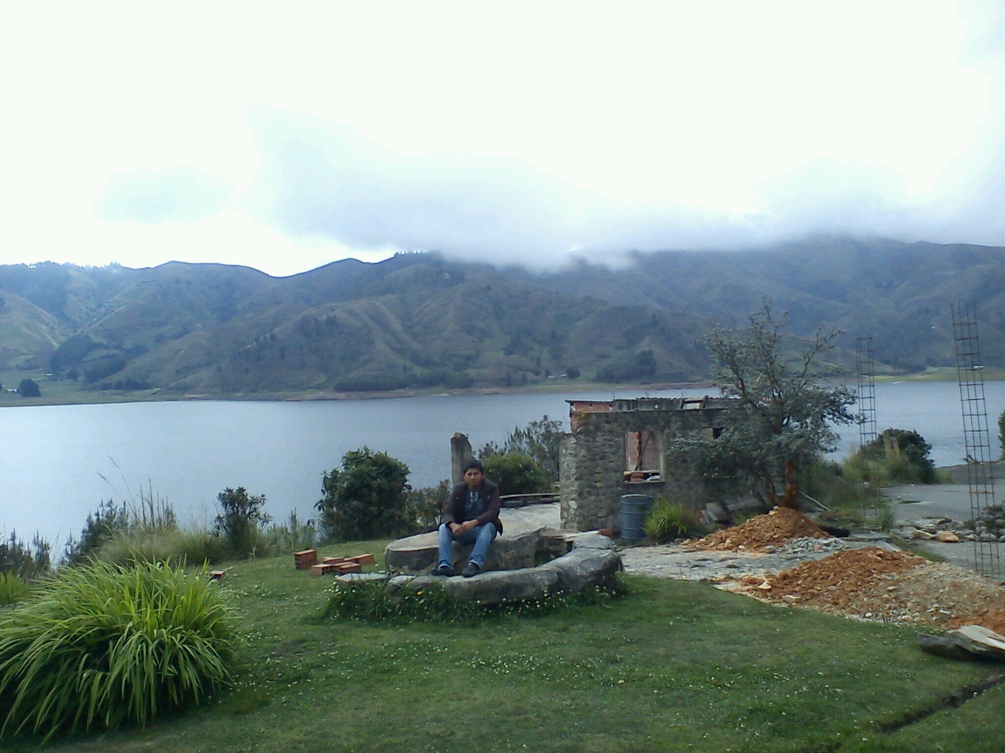 alaviw's profile picture. 