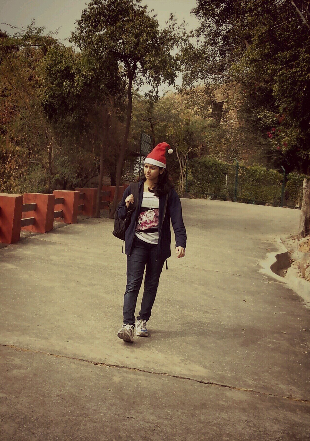 #20 y/y. #OwlCity 
~I love Soccer and Music. I (Un)Follow back. #Daydreamer :P