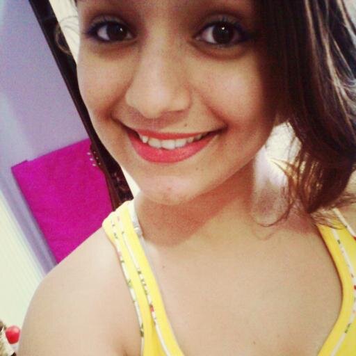 ' E aquele tempo se foi , agora só são lembranças na parede *-*