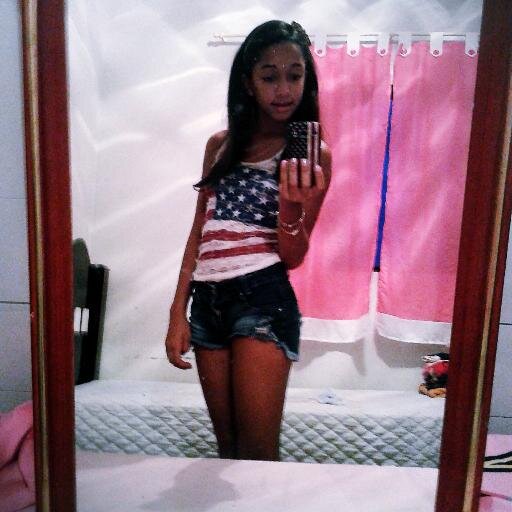 Gosto de sair,conhecer pessoas novas, frio e calor..