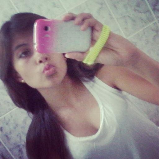 rebecaf98386491's profile picture. 