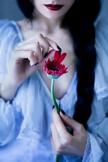 desemm_ki's profile picture. 