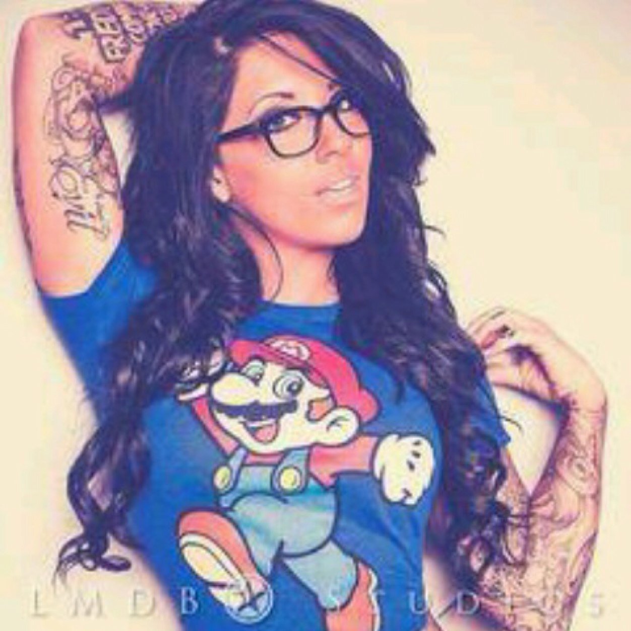 Xo_tattedbitch's profile picture. I'm here to kick ass and chew bubble gum. And I'm all out of bubble gum.