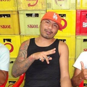 vendedor de peças automotivas.   flamenguista e adoro futebol