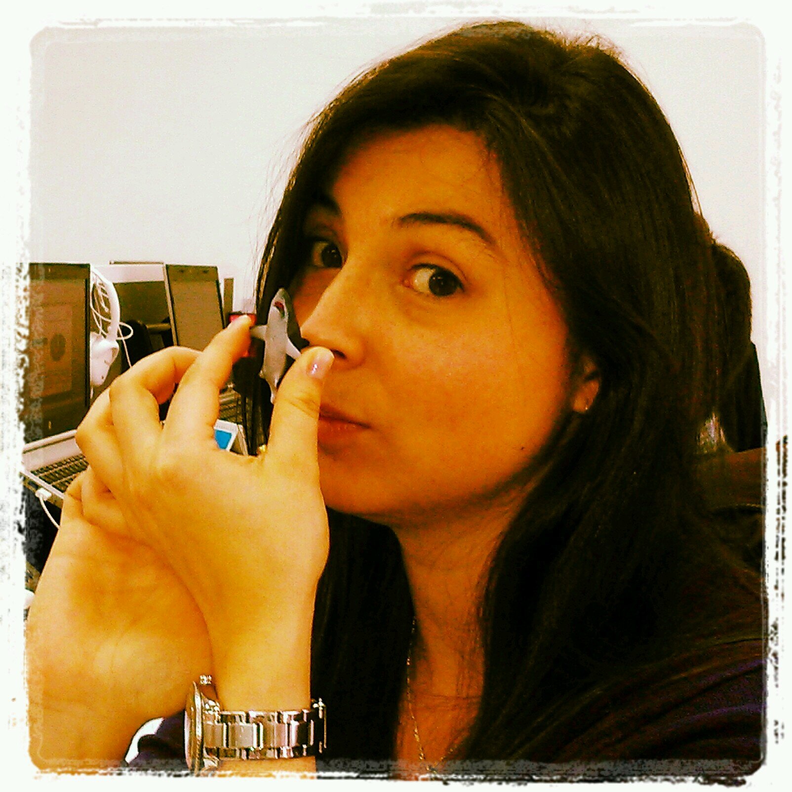 Comunicadora Social y Periodista. Amante de los carros, de la música, del cine, y de la buena vibra!