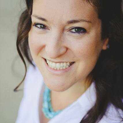 Registered Dietitian, Owner of Grass Roots Nutrition + BrideBod. I teach people how to buy, cook, eat, grow and enjoy real food.