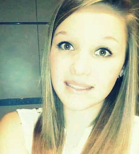 Lucie, 15ans ~20Sep.1998~ ♥J'suis seule & j'avance qu'avec les vrais♥Ana je t'aime