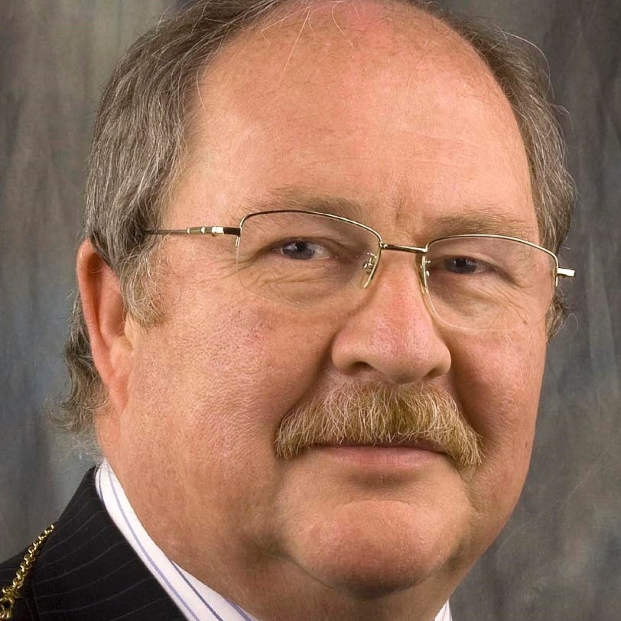 Prof Mike Parker - ret'd Lap Colorectal Surgeon, Ex Council Member RCS Eng, Director Sirius Genesis Ltd., pilot & Blues/Rock 'n Roll keyboard player. Own views.