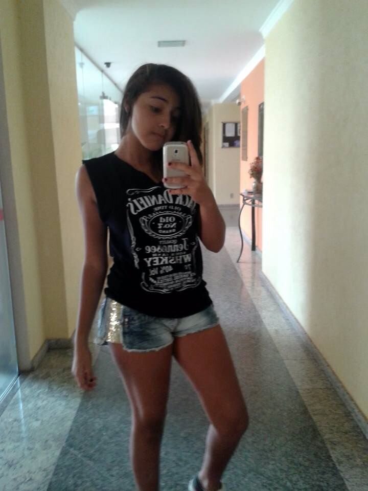 Juh_Carvalho267's profile picture. Abaixar a cabeça?....só se for pra orar por que se não deu certo agente tenta denovo