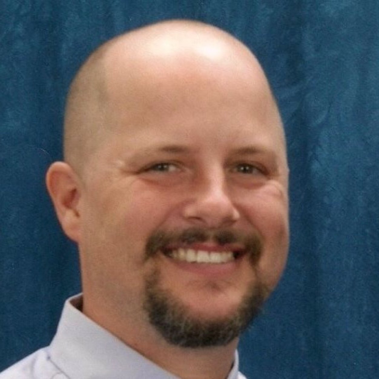 Electrician. Volunteer coach for Special Olympics Southern Maryland. Weather fanatic/ Skywarn spotter