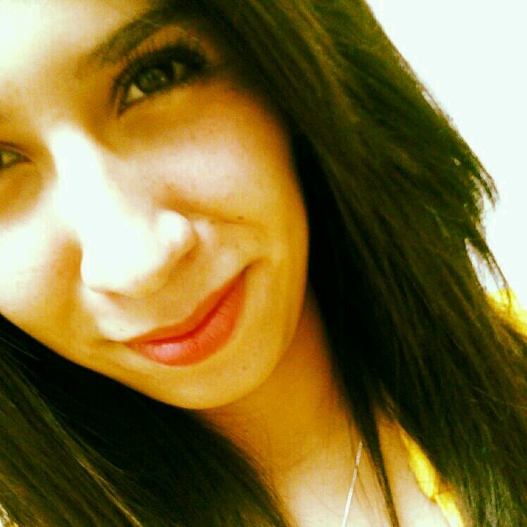 Tratando de mejorar cada dia como persona y sobre todo luchando por ser feeeliz c: