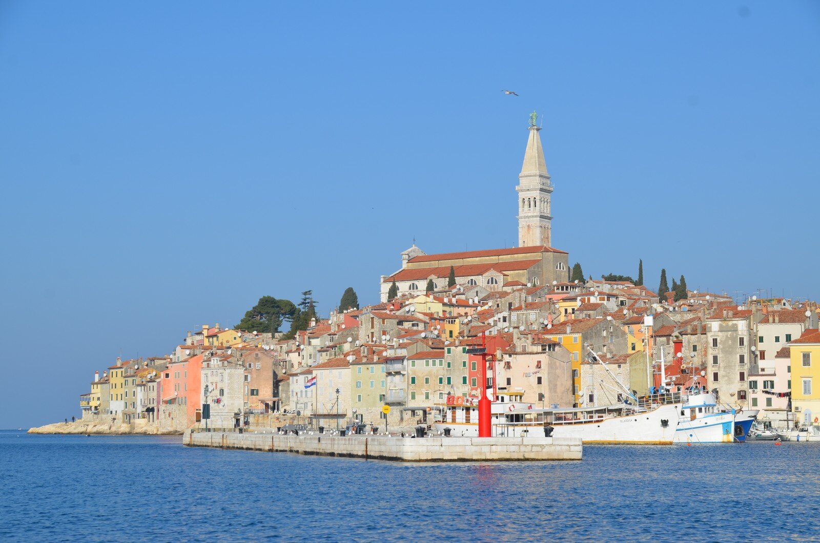 Nautilus Travel Agentur - Rovinj Kroatien. Private Unterkunft http://t.co/8o75X1epyi. Ferienwognungen, Villen, Urlaub in Rovinj