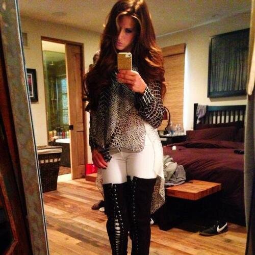 DuhItsKelly's profile picture. The former WWE Diva that was so nice they named me twice, MAXIM Cover Girl. Don't hate because blondes have more fun. ✌{RP/FL}