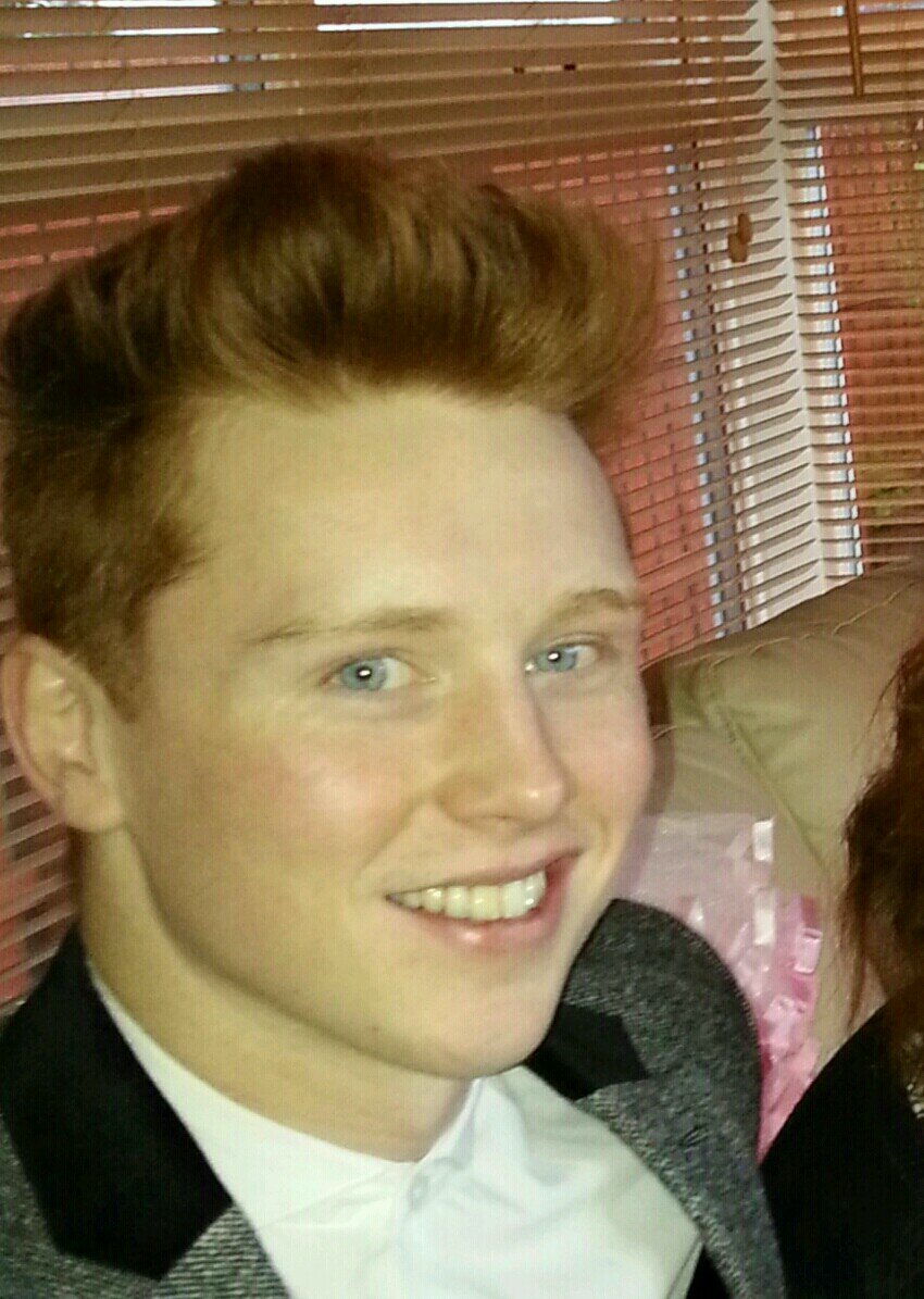 Currently studying BSc in Computer Science at University of Ulster Magee. Avid football player and supporter!