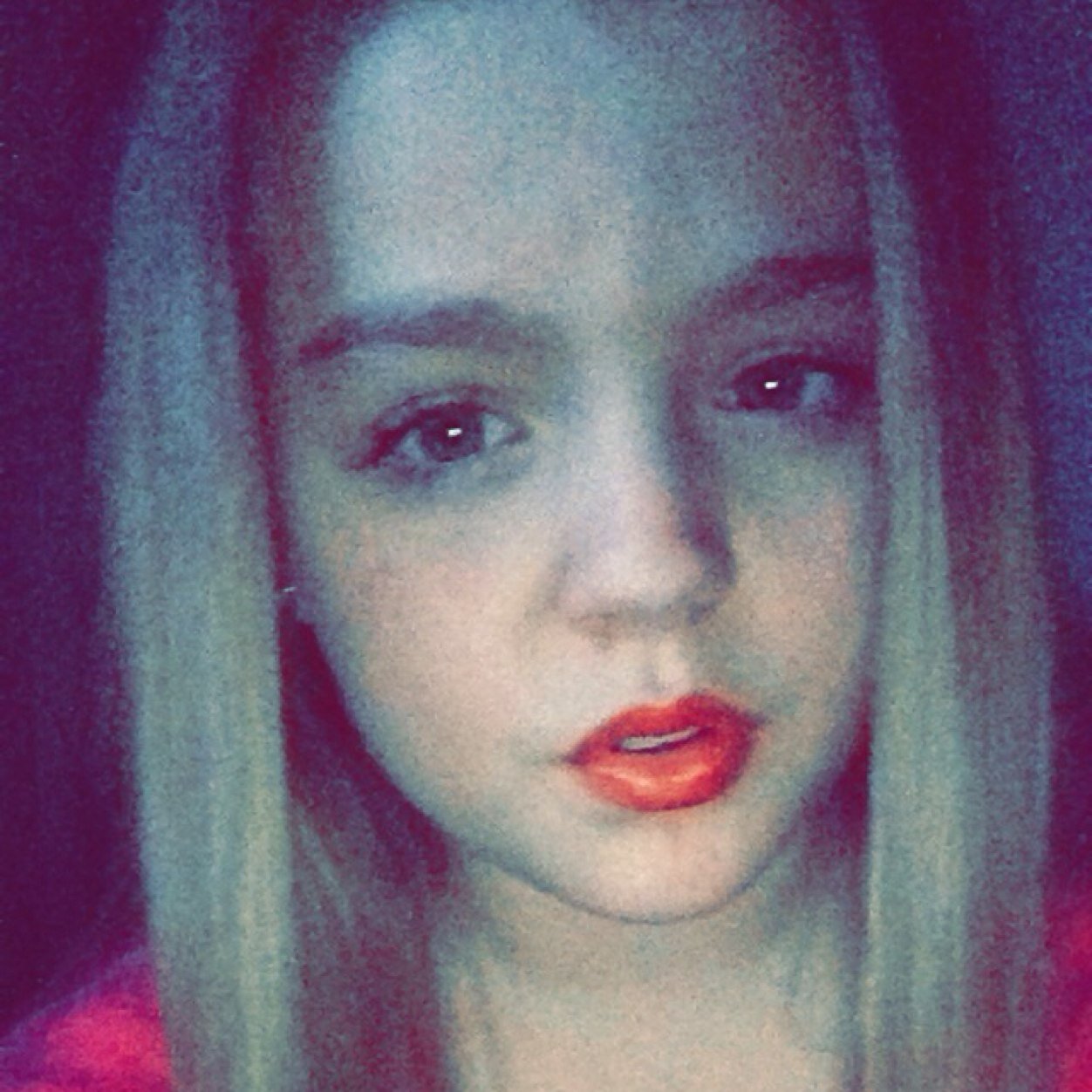 Hell me get to 100 followers!! I follow back ❤️ 1D are my life ♥️