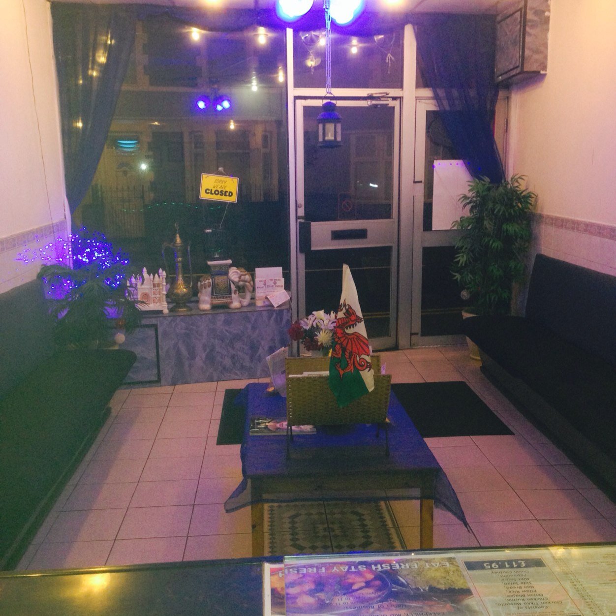 The best & the oldest Curry House in the Valley. 31-29 Pounty Gwindy Road Caerphilly,CF83 3AD Tel:02920 888884