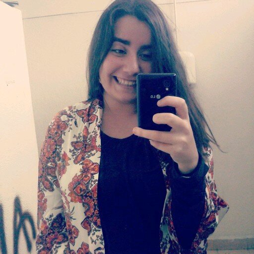 beatrizchambino's profile picture. Sou uma macaca