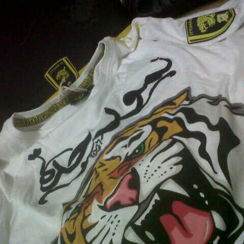 D80446044's profile picture. ‏‏أنا انسآن مع نفسي قبل لاإكون معك ..ولي حكمه ولي مبدأ وتحكمني قررآتي /(اتحاآدي حد الجنون)