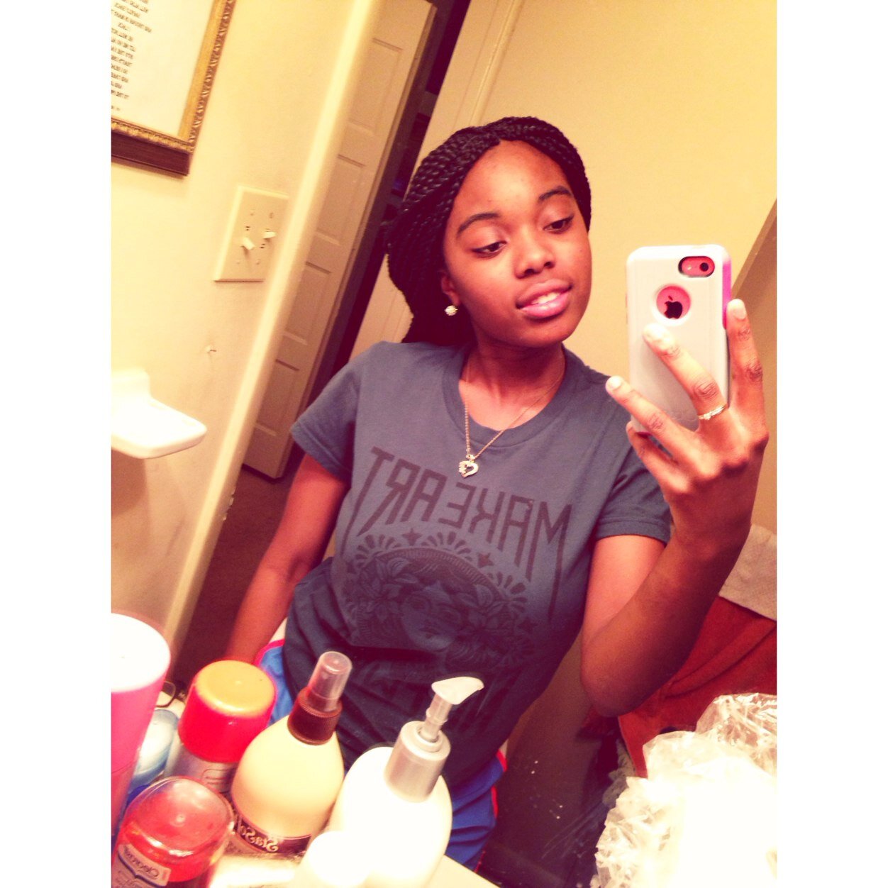 Ayo_ItsBrit's profile picture. My only fear is fear itself ~ @beinsinglerocks my sister