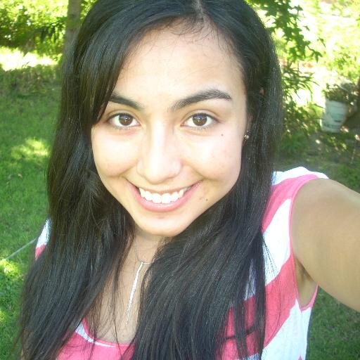 No creo en los modales ni mucho menos en la gente. Perdono, pero jamas olvido.
