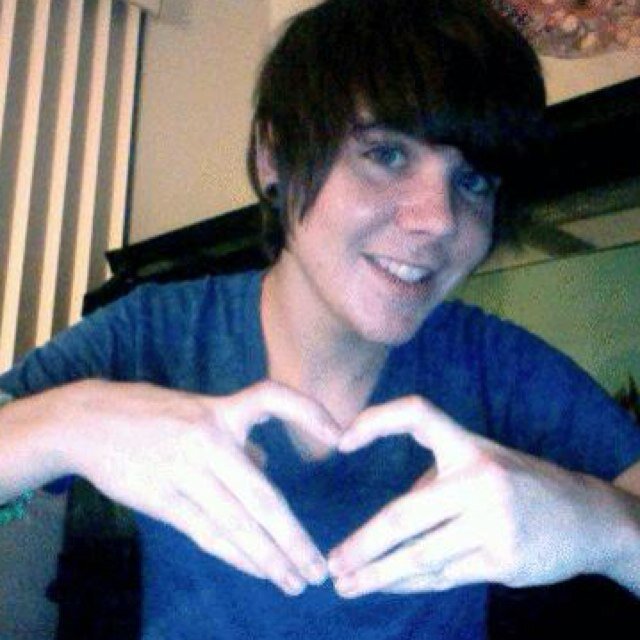 This account is to show Damon Fizzy that we love him, and we care about him. Tweet me why you love @deefizzy, and I'll retweet it.
