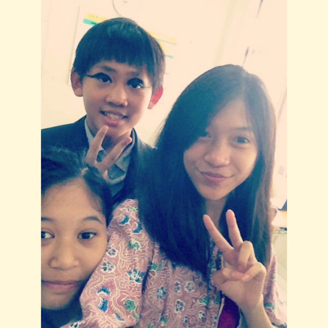 @Chiyani_Aulia .they all love me event they don't know me, they know me as a Fans. #Kpop #Directioners #Cimfam