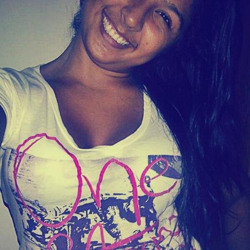 Tengo la cara de pan *-*          Amo El Futbool, Chocolate,El pan.                                          #NickyJam*-*