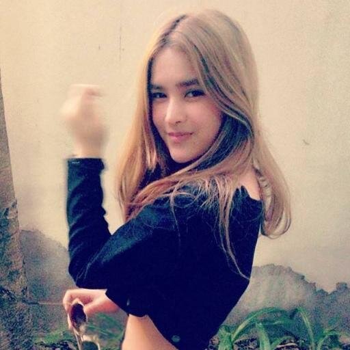เป็นบอทนะคะ ♥ ♥