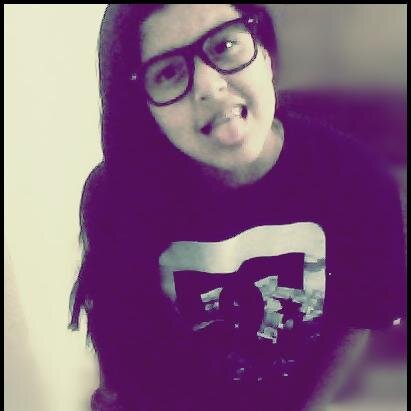 hello am Mailen, I have 13 years, 3 years ago I'm Directioner, and my weakness 1D Harry Styles Good Please Follow me: D