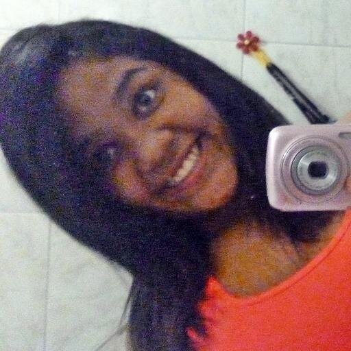 Sou linda e rica, só que ao contrário