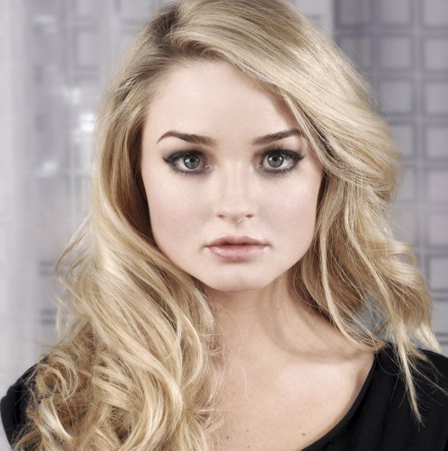 older sister to @TheKeeperHayley •••been gone a long time••• {26 years old} searching for myself among empty bottles