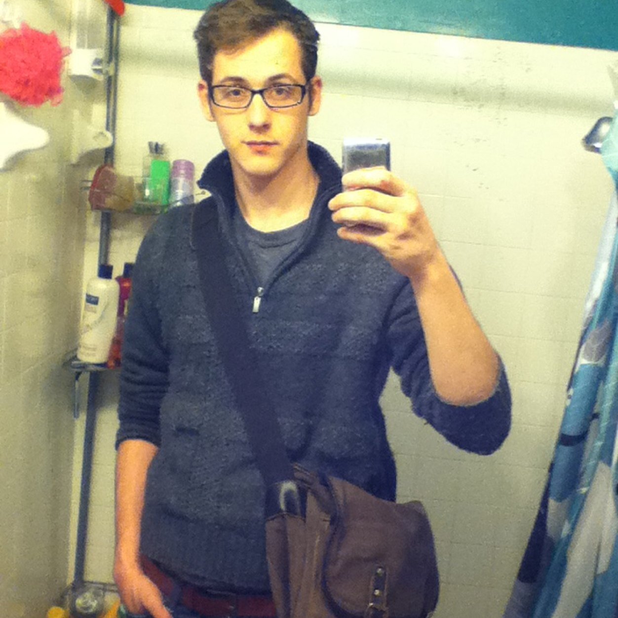 plugsnotguages's profile picture. 