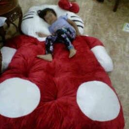 kado boneka murah bahan velboa, Full dacron  
Harga : Rp 450.000 (grosir) :180x90x25 
lokasi : Matraman- Jakarta Pusat
Pin BB : 32632964
Telp : 081913500401