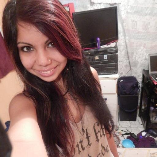 Celosa ? ajjajj ni que fuera fea xd 3 :33
