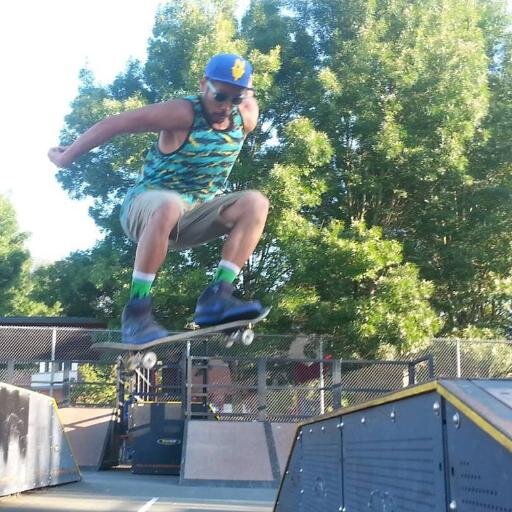 SkateIndustrial's profile picture. Kent's First Indoor Skate park!