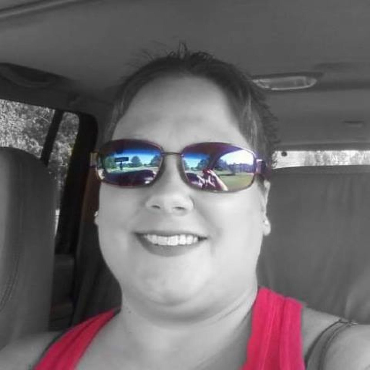 I am 34 yrs old. I am a single mother of 2 kids a girl Kaitlin 10yrs old and a boy tyler 9 yrs old. They r my loves :)