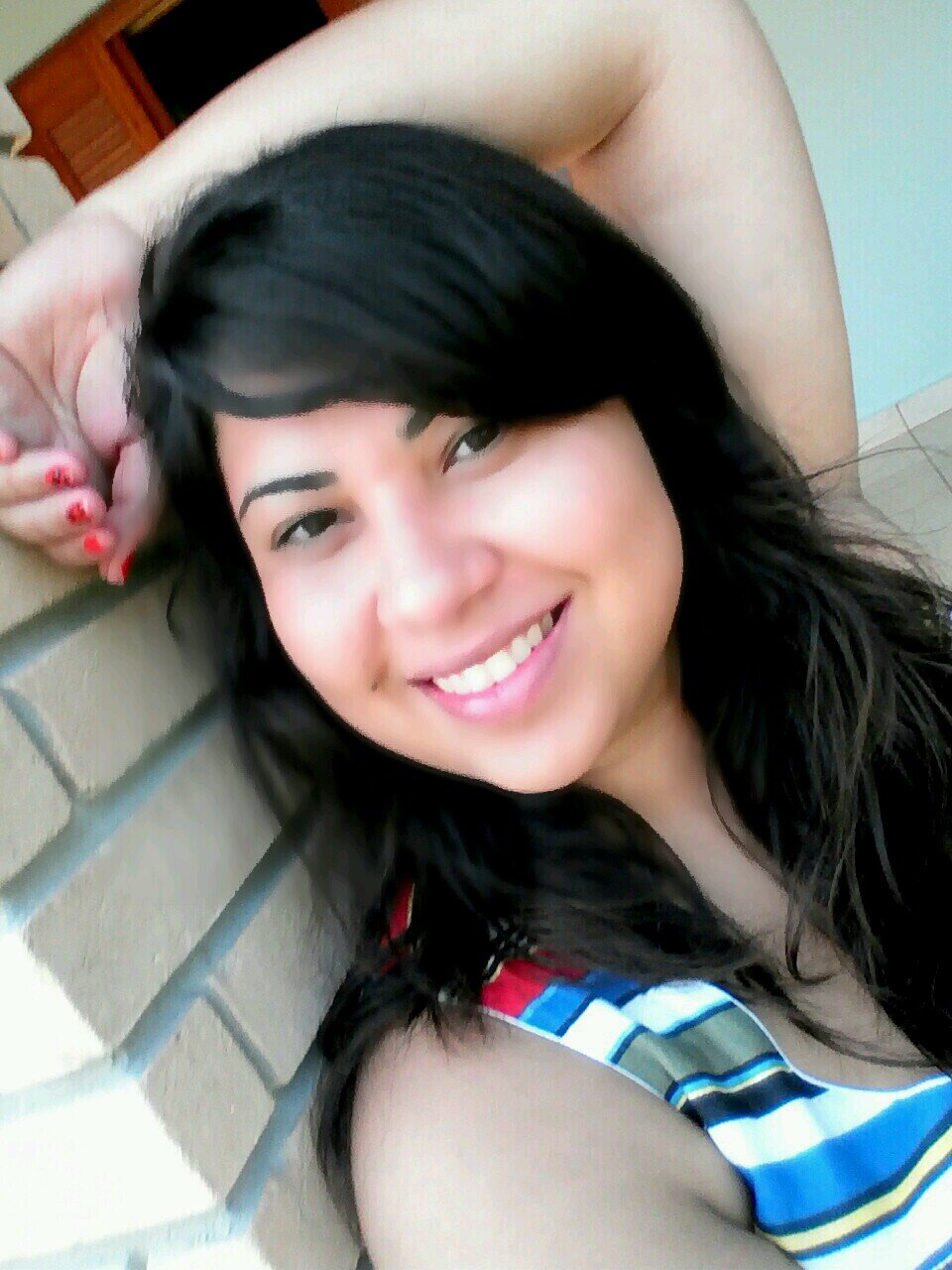 elenveronica's profile picture. Pedagoga e estudante de Filosofia, sonhadora e idealista. Deseja Estudar Neurocognição.