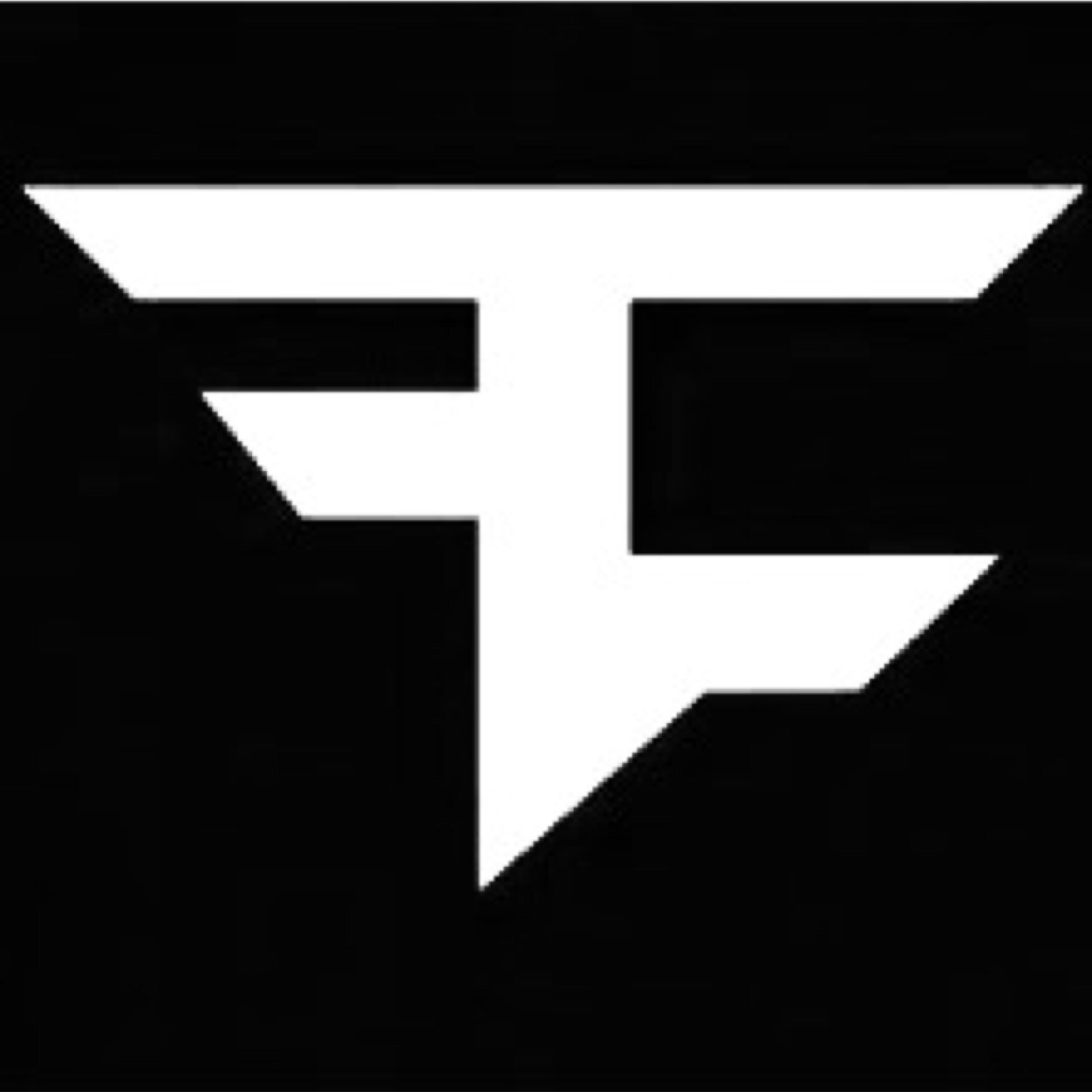 FaZePrismm's profile picture. 