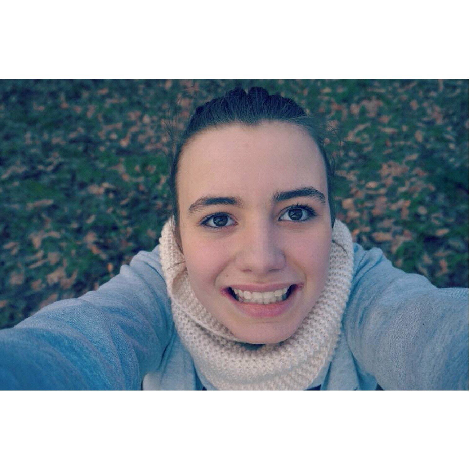 Loca2498's profile picture. Adicta a la música. Chica muy fiestera, una pequeña loca en esta vida.