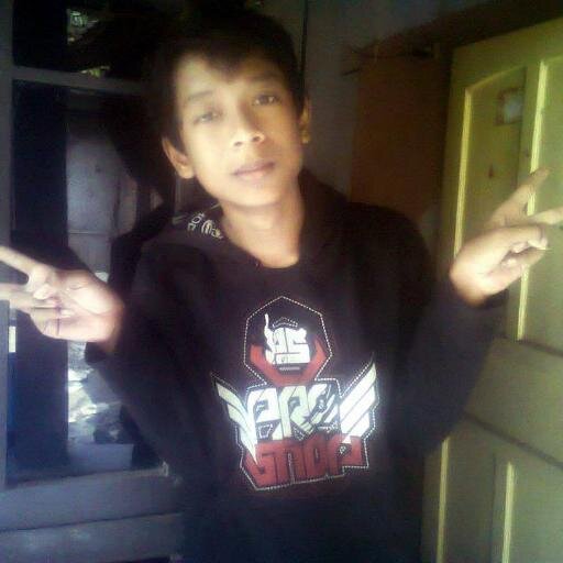 I'm not perfect to love,
F.O.L.L.O.W M.E