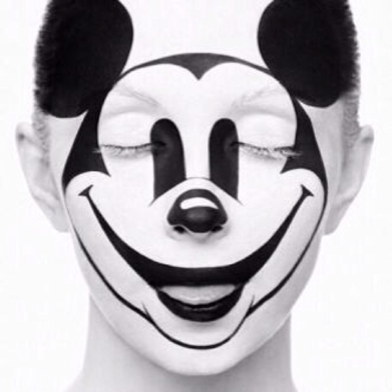 99Sharoof's profile picture. 