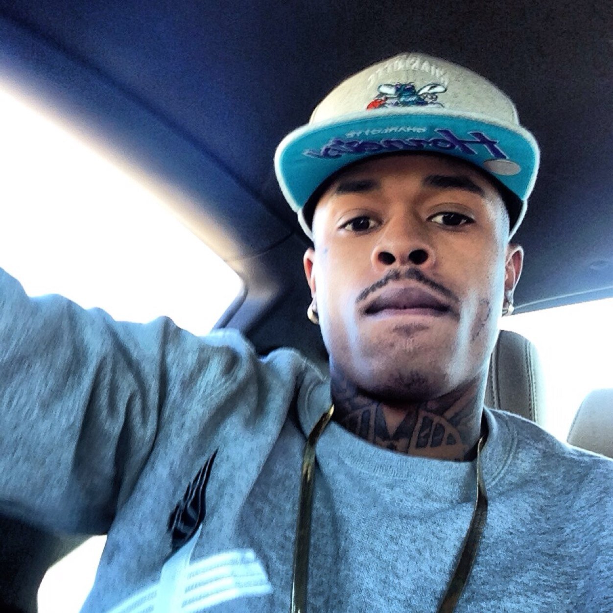 Follow me on IG @papichulo_e