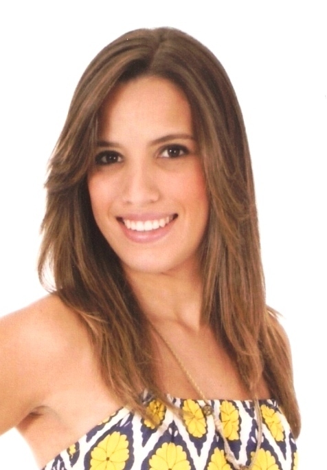 thayanatorres's profile picture. Não quero ter a terrível limitação de quem vive apenas do que é passível de fazer sentido. Eu não: Quero é uma verdade inventada.