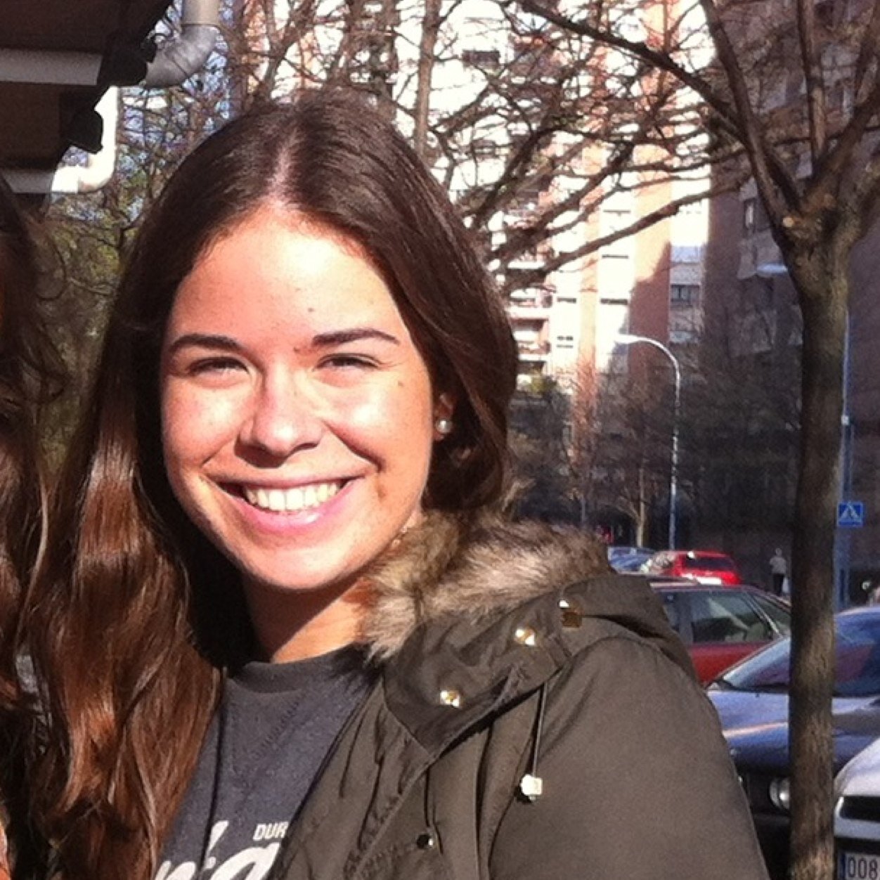 Derecho @unav. Profesora de secundaria y bachillerato en @CanigoFomento Creo en las personas