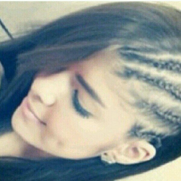 ‏فتآآه  في سن المراهقه آلخآص مهمل تظيفني آظيفك  ععآشقه لفيصل آلعمري __my lnstagram :joooory