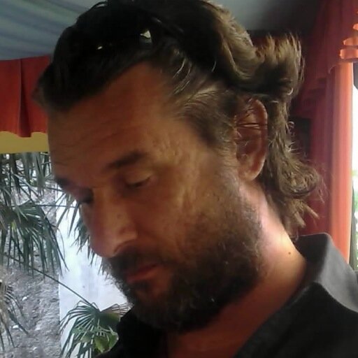 carloburei's profile picture. .....sto costruendo il ponte tra il regno terrestre e Giove.....