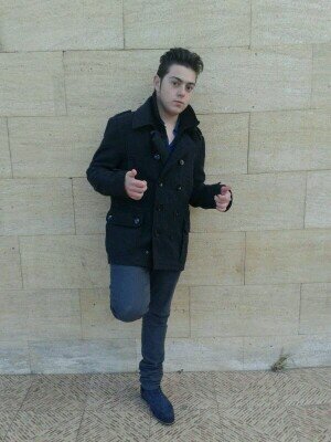 Intento vivir el momento. Paso un poquito de todo.. Si quieres me siges y si no te jodes!! ;)